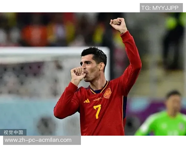 西班牙与俄罗斯激战正酣谁能在足球赛场上笑到最后